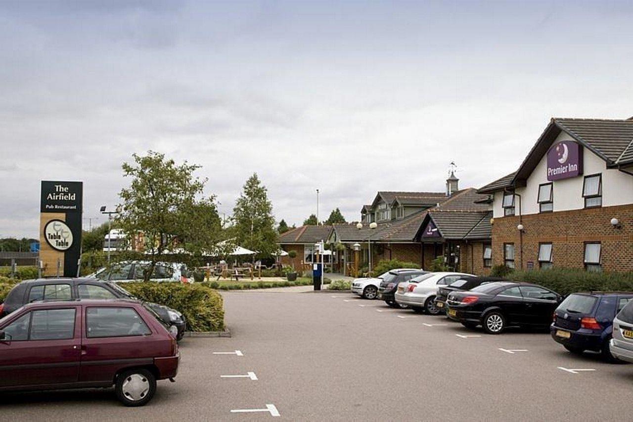 Premier Inn Hatfield Eksteriør billede