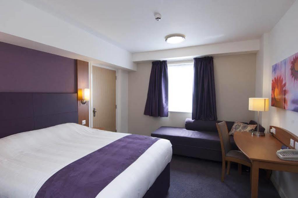 Premier Inn Hatfield Eksteriør billede